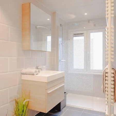 With Seaview Appartement